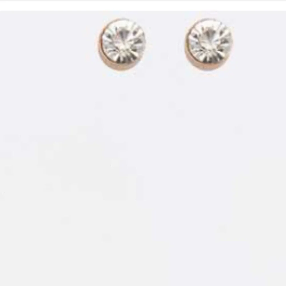 J. ELISE BOUTIQUE GOLD CRYSTAL PENDANT CHAIN LINK NECKLACE AND EARRING SET